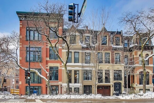 Foto del edificio - 1402 N La Salle Dr