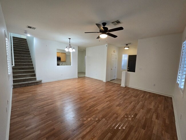 Building Photo - A Fabulous 3 Bedroom Home Centrally located.