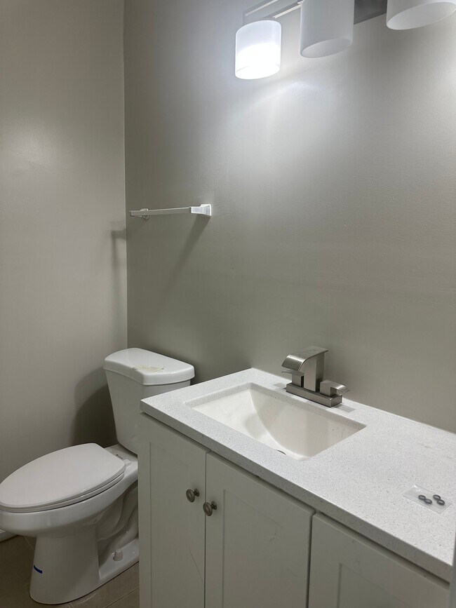 Foto del edificio - 5574 Windwood Rd