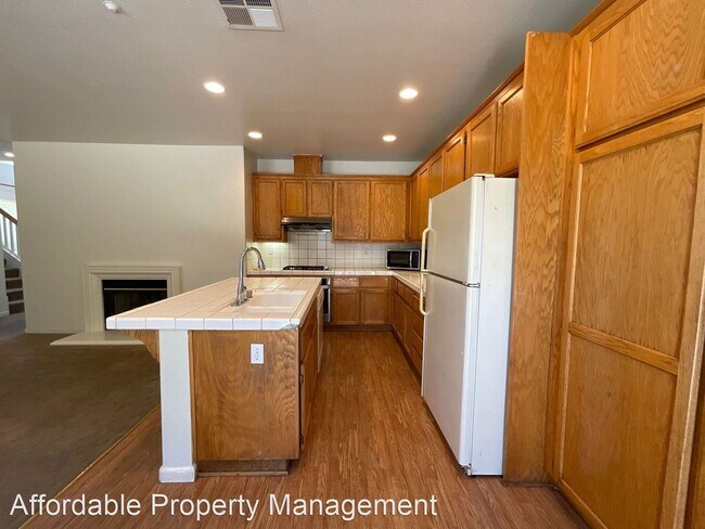 Building Photo - 4 br, 3 bath House - 119 Mahogany Lane