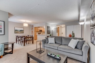 Building Photo - York Plaza Building Photo - York Plaza