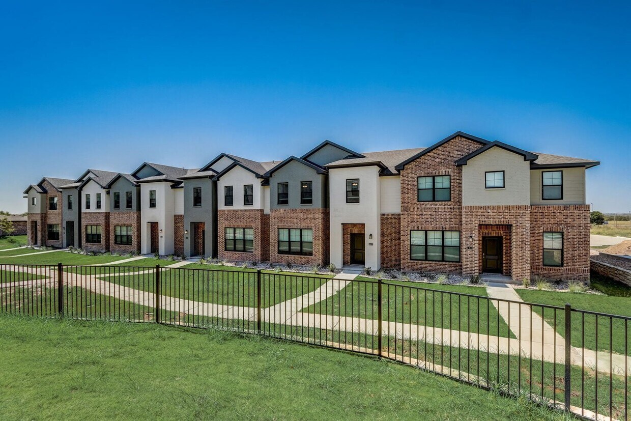 Willow Crossing Townhomes Townhomes for Rent Willow Park, TX