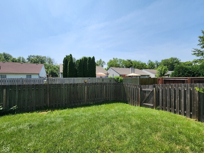 Building Photo - 10521 Sand Creek Blvd