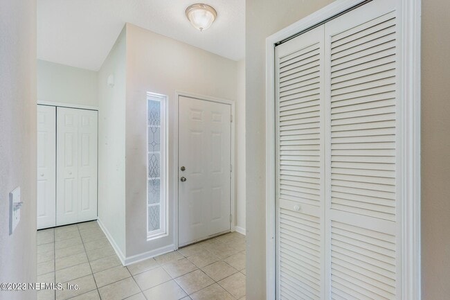 Building Photo - 213 Leese Dr