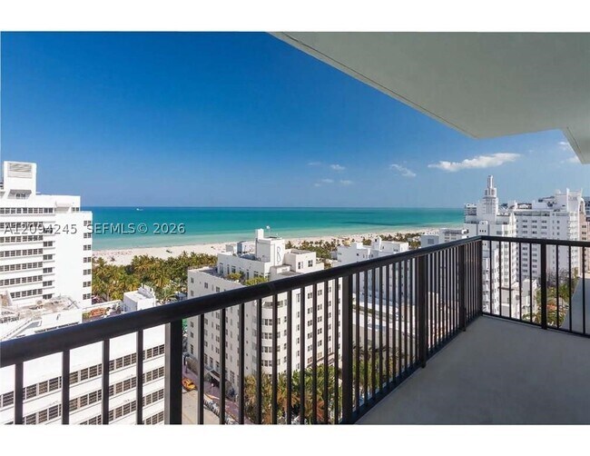 Foto del edificio - 1800 Collins Ave