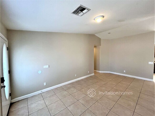 Foto del edificio - 6645 W Yuma St