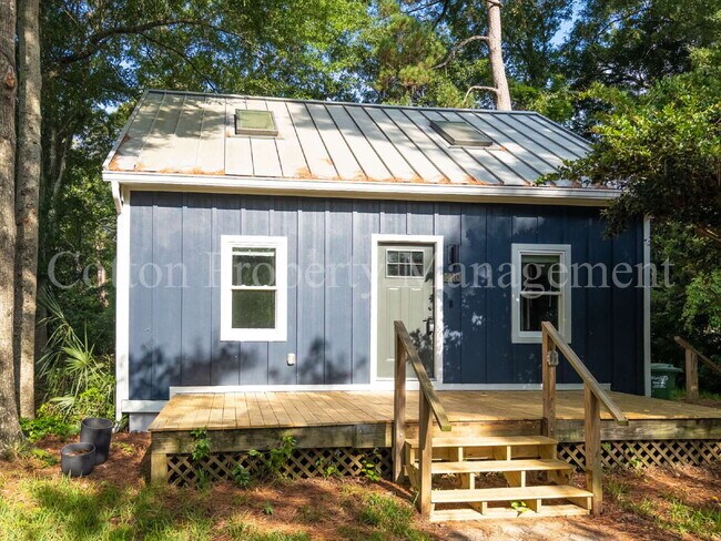 Foto del edificio - 2 BD/ 1 BA // Cottage Get Away just off of 42nd St // $1,875 per month // Pet Friendly*