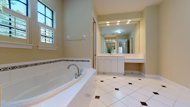 Building Photo - 1423 Stickley Ave