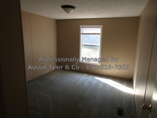 Building Photo - 2829 J R Dr