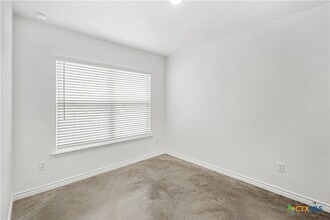 Building Photo - 1214 Concord Dr