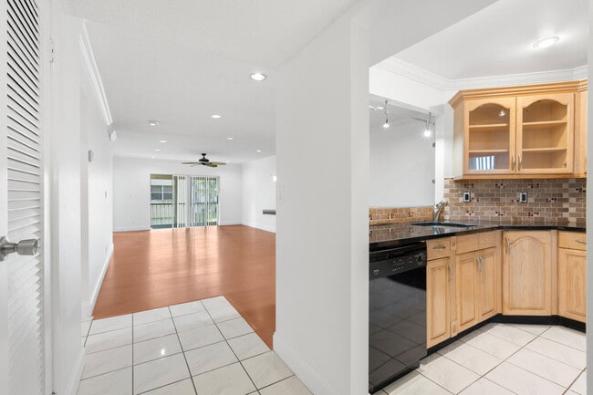 Building Photo - 6300 S Falls Cir Dr