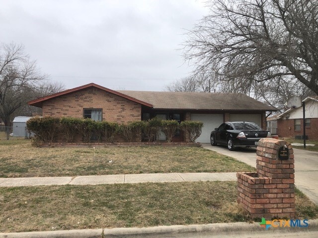 Foto principal - 2303 Daisy Dr