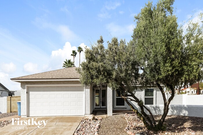 Foto principal - 1746 E Redfield Rd