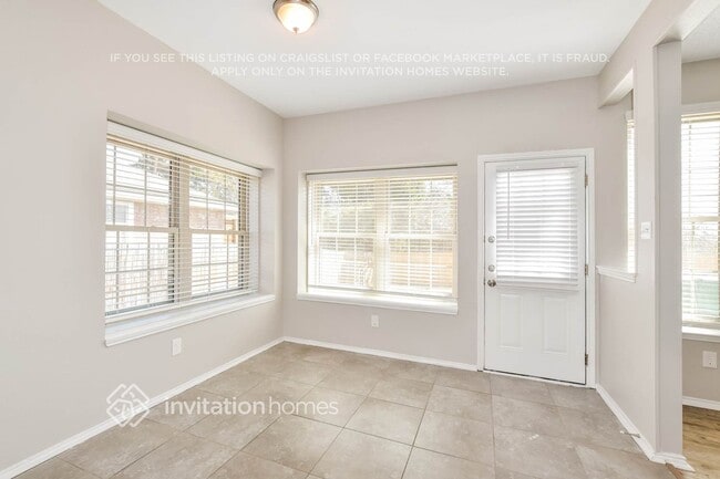 Foto del edificio - 205 Moss Dr