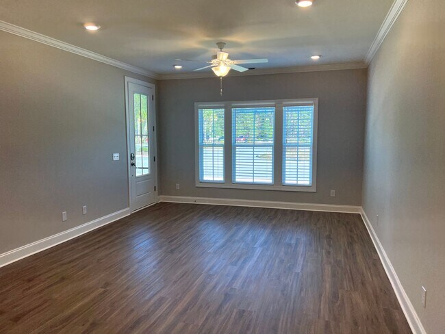 Foto del edificio - New Construction 3 Bedroom Townhouse in Wa...