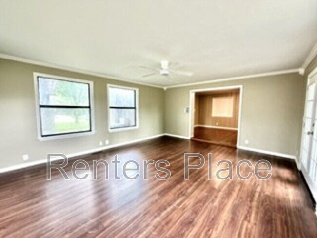 Foto del edificio - 5501 S Newport Ave