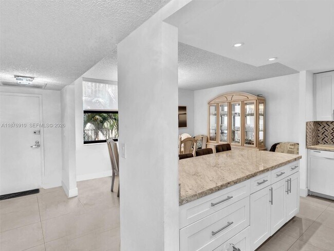 Foto del edificio - 20401 NE 30th Ave