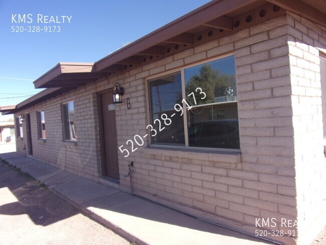 Building Photo - 2 Bed / 1 Bath - OWNER/AGENT