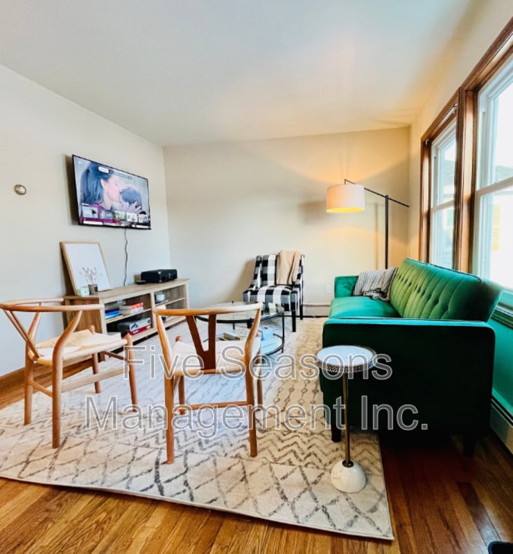 Photo - 358-360 North Winooski Avenue - 3