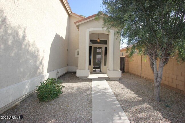 Foto del edificio - 6905 W Harrison St