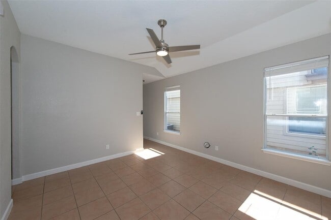 Building Photo - 141 Kype Cove