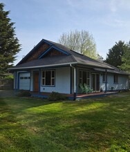 Building Photo - 1306 McClellan St