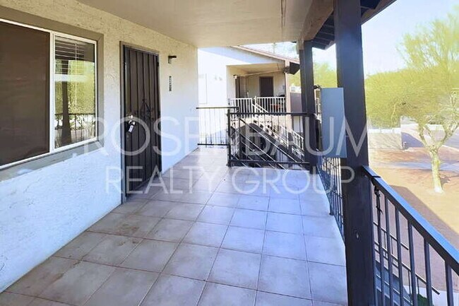 Foto del edificio - 713 W 1st Ave