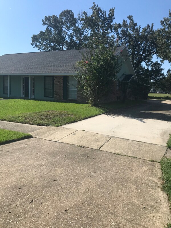 Foto principal - 15016 Lynbrook Dr