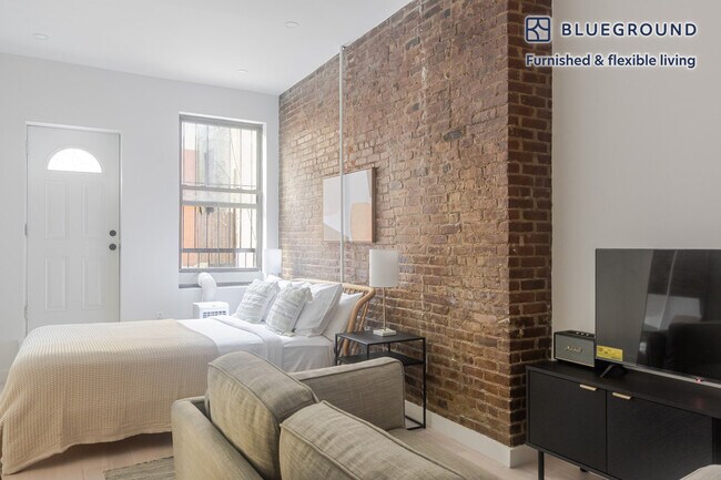 Building Photo - 501 1/2 E 83rd St
