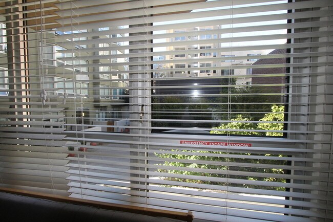 Foto del edificio - 650 Turk St
