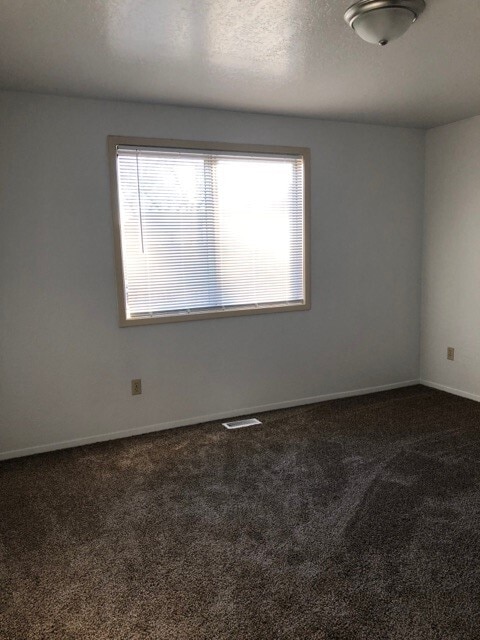 Building Photo - 3047 N Linda Vista Ln