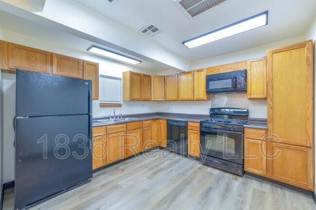 Foto del edificio - 102 E 52nd St