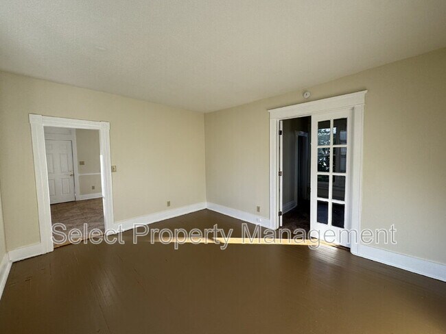 Foto del edificio - 1132 Rivermet Ave