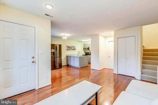 Foto del edificio - 6035 Sunset Ridge Ct