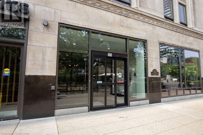 Building Photo - 112 King St E