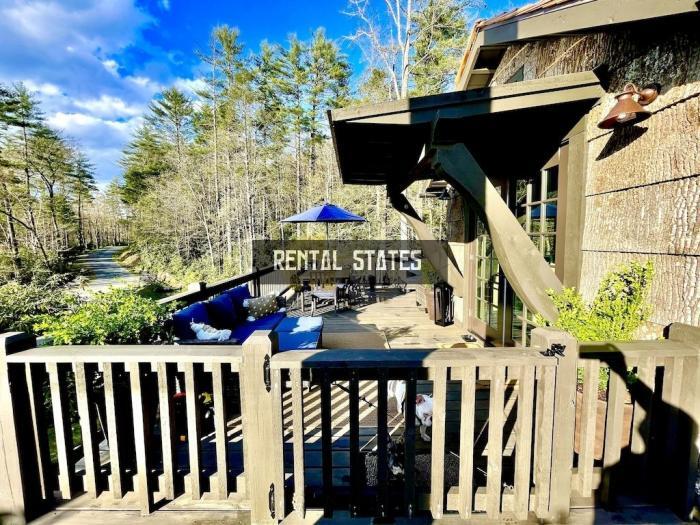 Building Photo - 1 bedroom in Highlands NC 28741