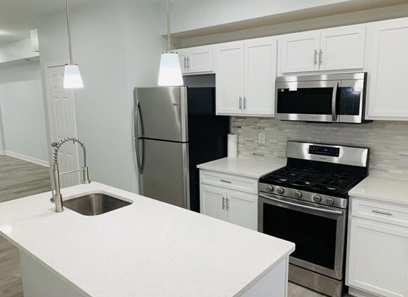 Photo - 820 N Lakewood Ave Townhome