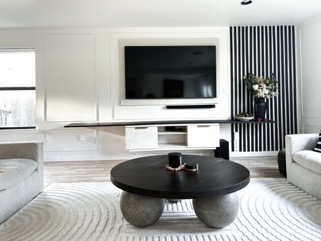 Building Photo - 5624 Victory Gallop Dr