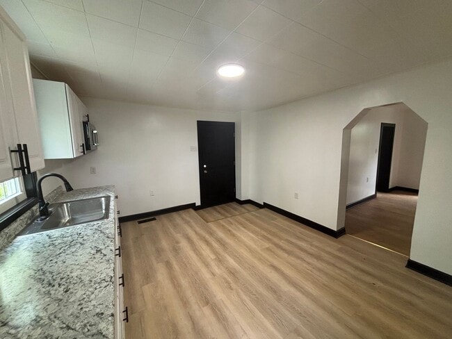 Photo - Beautiful 3 Bedroom, 2 Bathroom Home with Private Drive and Large Yard!
