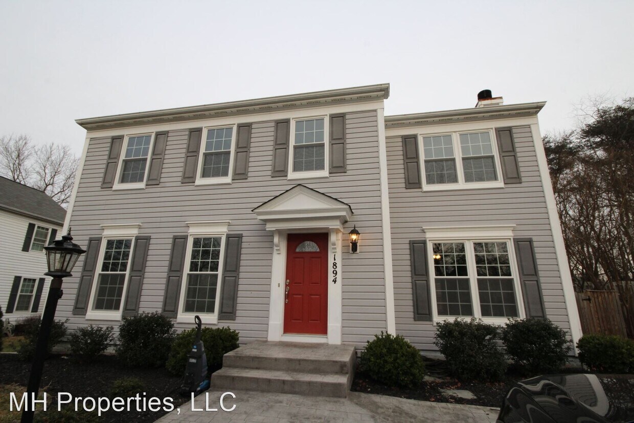 4 br, 2.5 bath House 1894 Rutledge Court House Rental in Severn, MD