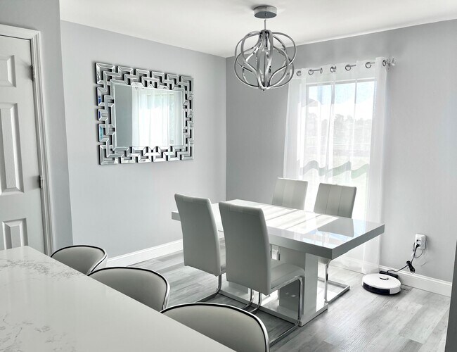 Foto del edificio - 167 Shadowview Ct