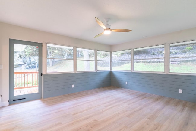 Building Photo - 9919 brookside