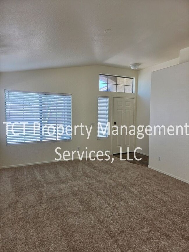 Photo - Great 2 Bed, 2 Bath with Open Floor Plan! House