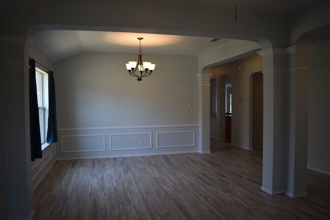 Building Photo - TWO LIVING ROOMS AND TWO DINING ROOMS! Sol...