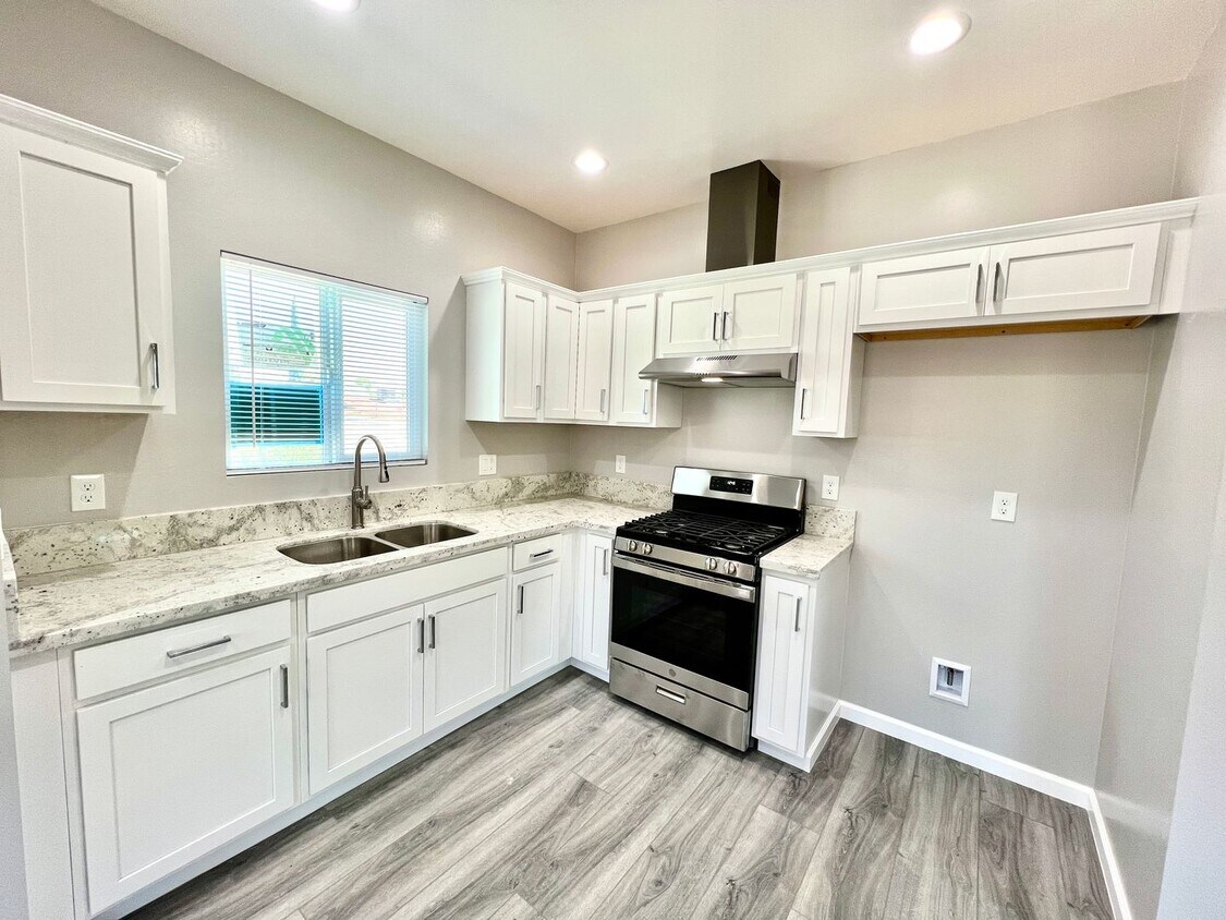 Foto principal - New Construction!