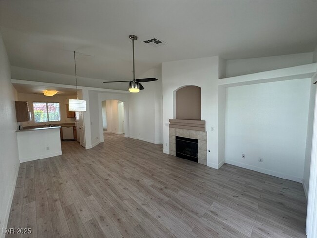 Foto del edificio - 8772 Bridgeport Bay Ave