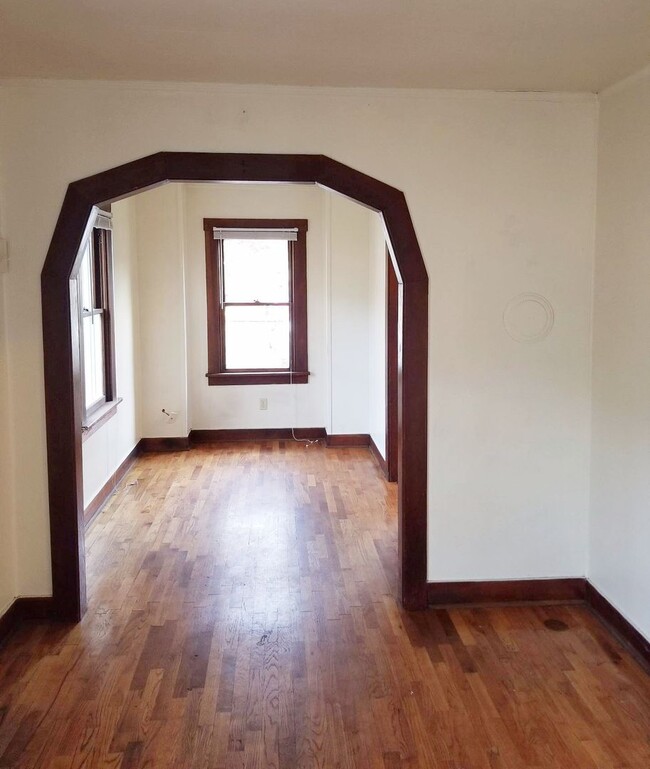 Foto del edificio - Cute downtown 1 bedroom house with fenced ...