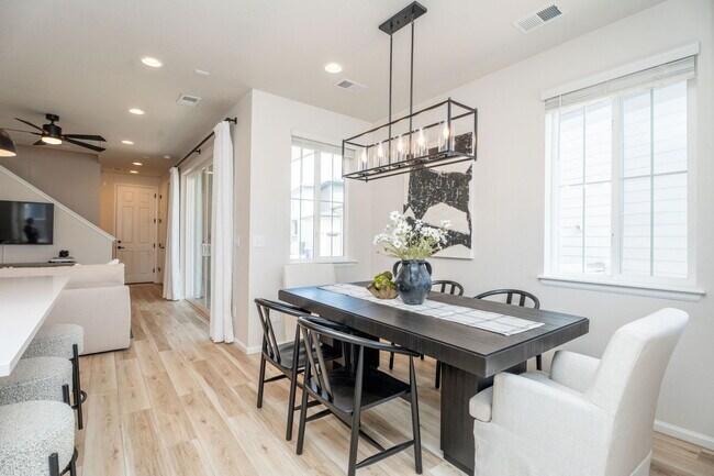 Foto del edificio - 6225 Wild Rye St