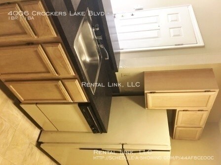 Building Photo - 1/1 Condo in Vintage Grand!