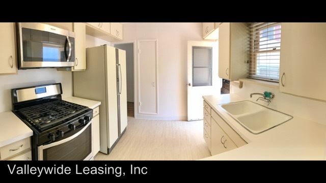 Building Photo - 320 S Sparks St